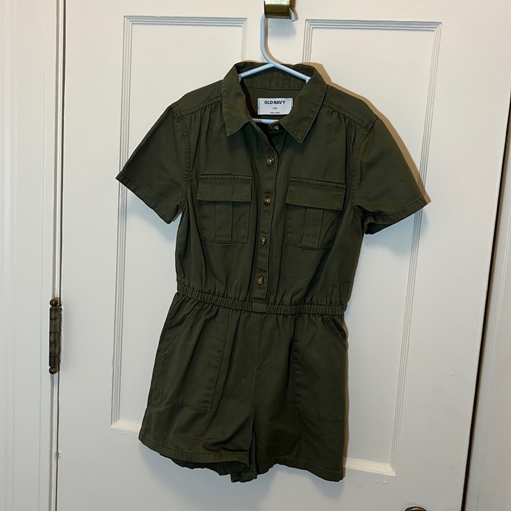 Old Navy Olive Green Short-sleeves Romper, kids size M(8). Like new!